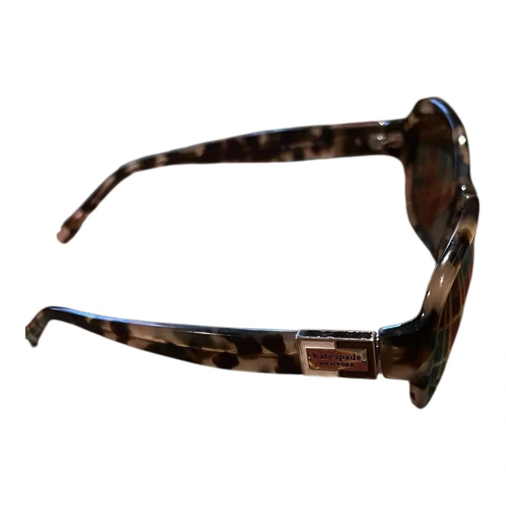Kate Spade Tortoise Shell design Sunglasses Great condition. .